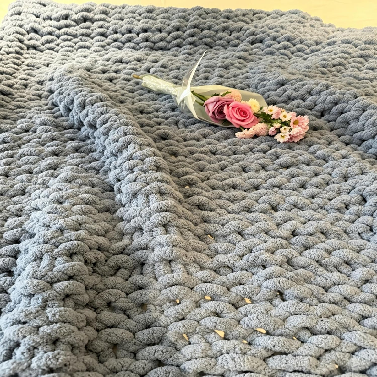 Soft Chunky Knit Throw Blanket for Couch, Cozy Warm Knitted Blankets